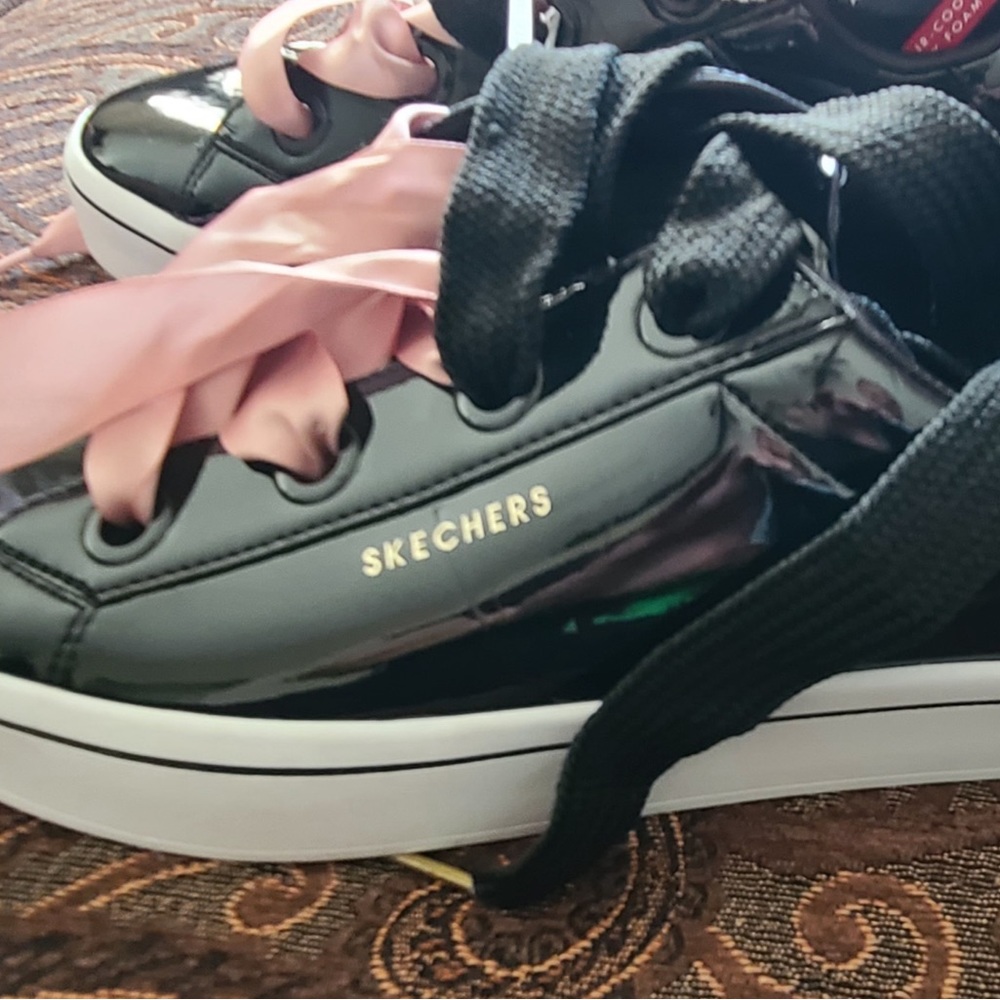 Skechers Hi-lite-Patent Lace Sneaker